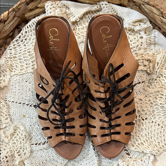 Cole Haan Shoes - Cole Haan Nike Air Women's Tan Leather Lace up Wedge sandals. 5”. Size 10